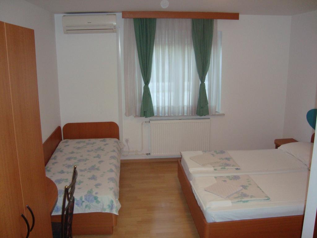 Guesthouse Koprivec Ljubljana Ngoại thất bức ảnh