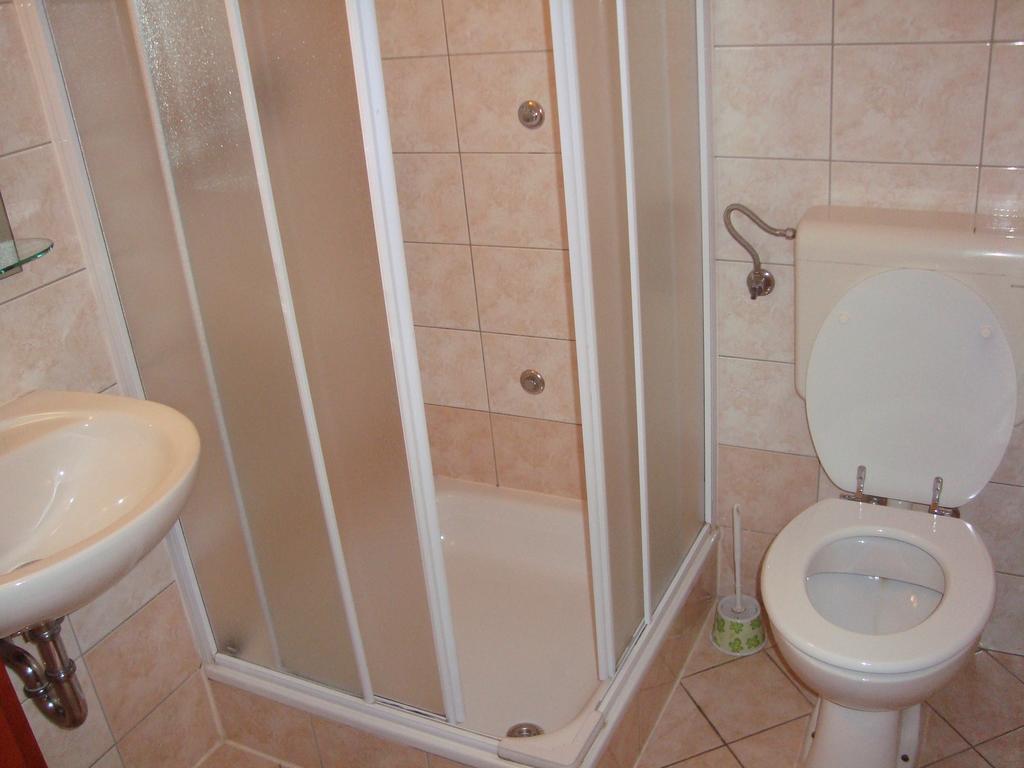 Guesthouse Koprivec Ljubljana Phòng bức ảnh