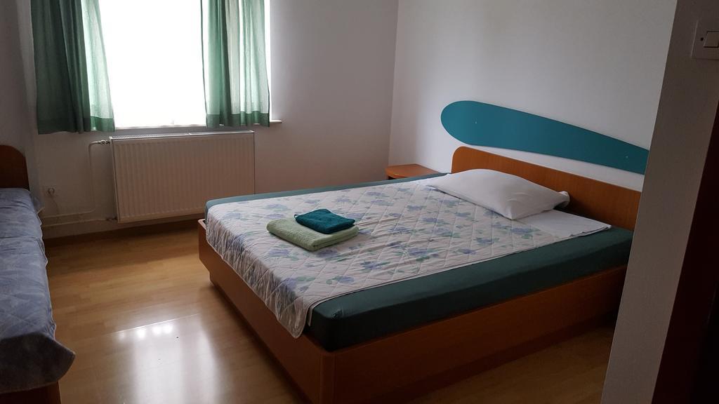 Guesthouse Koprivec Ljubljana Ngoại thất bức ảnh